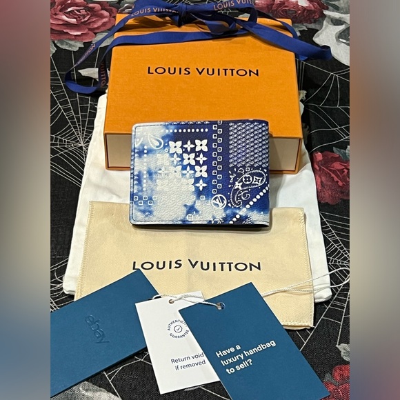 Louis Vuitton x Virgil Abloh Bleached Blue Bandana Monogram Slender Men’s Wallet - Picture 4 of 14